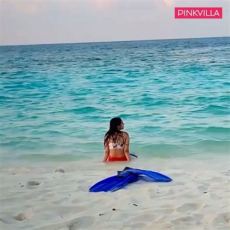 Shraddha Kapoor is soaking up the Maldivian sun on the beach and we're ...