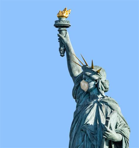 150+ Statue Of Liberty Covid 19 Stock Photos, Pictures & Royalty-Free ...