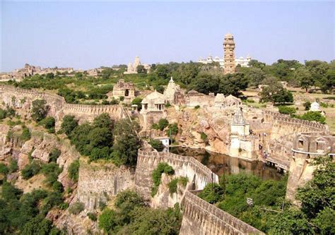 Chittorgarh Fort Historical Facts and Pictures | The History Hub