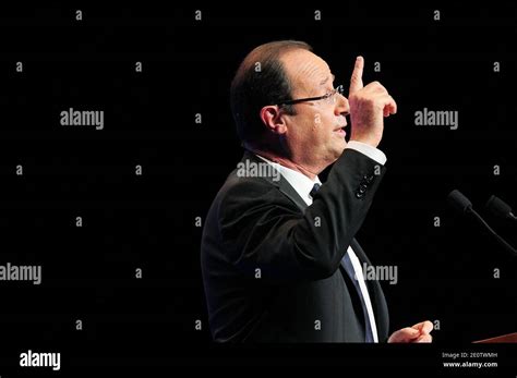 French President Francois Hollande delivers a speech during the "Oseo ...