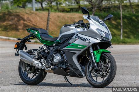 REVIEW: 2017 Benelli 302R – sports on a shoestring 2017 Benelli 302R-2 - Paul Tan's Automotive News