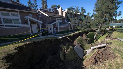 Collapsed flood channel caused Southern California sinkhole