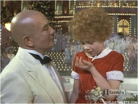 Annie (1982) | Musical movies, Classic films, Movie scenes