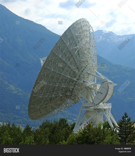 Parabolic Antenna Image & Photo (Free Trial) | Bigstock