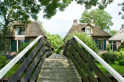 12 Best Things to Do in Giethoorn (Netherlands) - The Crazy Tourist