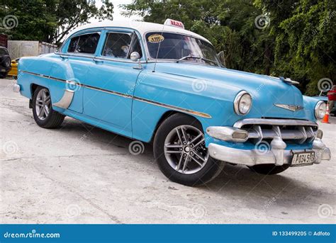 Havana, Cuba. Colorful Classic 1950`s Cars Editorial Image - Image of habana, automobile: 133499205