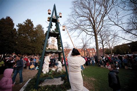 Christmas Pyramid in Old Salem | Christmas tree design, Christmas front ...