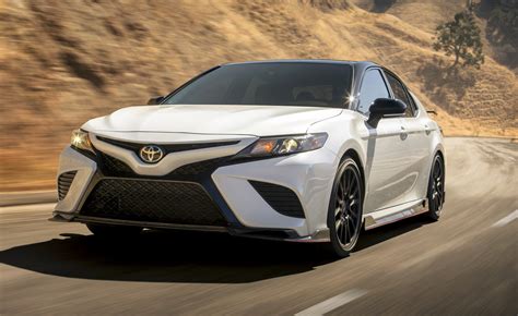 2020 Toyota Camry Test Drive Review - CarGurus