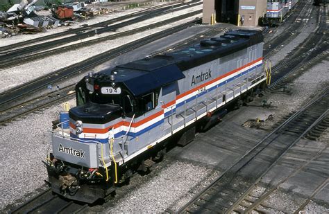 Amtrak GP40TC, former GO Transit : r/trains