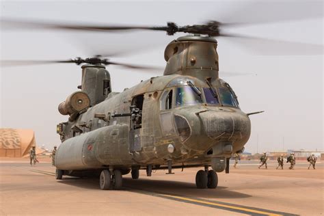 Air101: RAF Chinook helicopters in West Africa with French and Estonian troops.