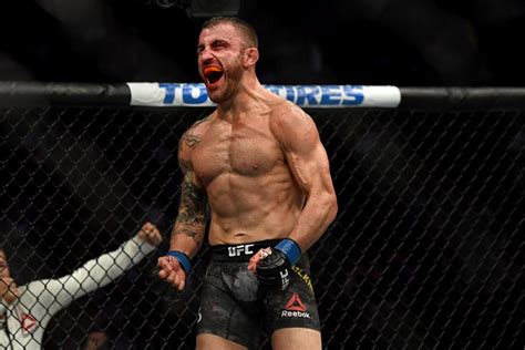 UFC News: Alex Volkanovski reveals who his next opponent may be!