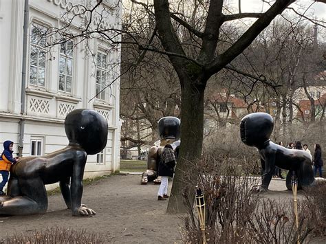 These babies outside the museum Kampa in Prague. They are also crawling ...