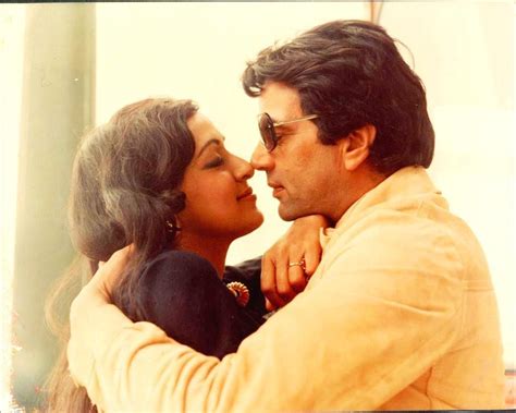 Hema Malini & Dharmendra | Bollywood pictures, Bollywood couples, Retro ...