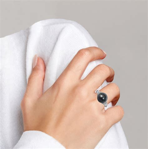 Tahitian Pearl Ring | Kloiber Jewelers