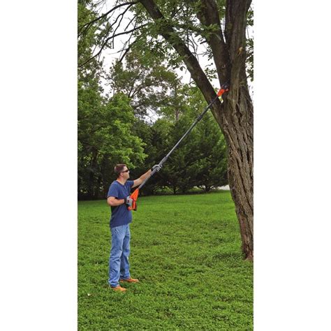 BLACK+DECKER 20-volt Max 8-in Cordless Electric Pole Saw Ah (Battery & Charger Included) in the ...