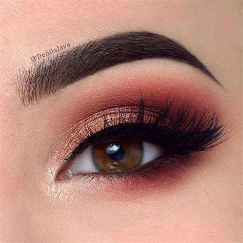 Pin by Рамиль Газизов on Макияж | Smokey eye makeup, Red eye makeup, Makeup looks