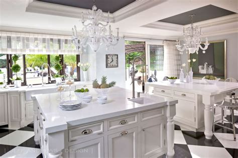 Inside Kris Jenner's Glorious Redesigned Los Angeles Mansion | Kitchen interior, Celebrity ...