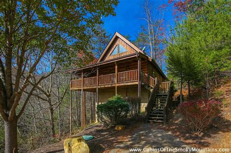 Cozy Creek Hideaway 1-bedroom cabin outside Pigeon Forge, close to ...