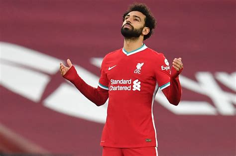 محمد صلاح يفوز بأول جائزة بعد عودته إلى ليفربول (فيديو)