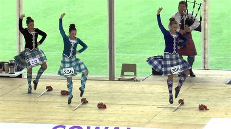 Cowal 2015 - Friday Juvenile Sword dance - Erin Blair (world champion) | Sword dance, Highland ...