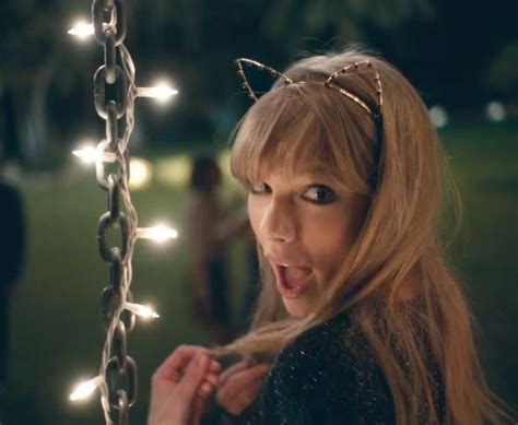 kitty cat ears hairband!! taylor swift 22 | Taylor swift 22, Taylor swift cat, Taylor swift ...