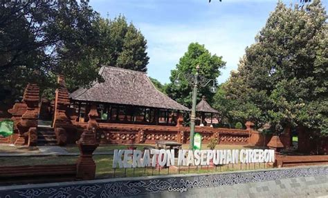 Wisata Sejarah di Keraton Kasepuhan Cirebon | Genpi