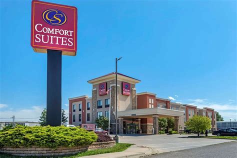 COMFORT SUITES - Prices & Hotel Reviews (Manhattan, KS)