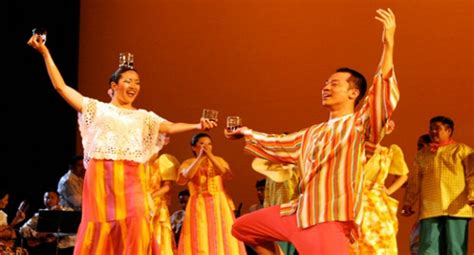 Pandanggo Sa Ilaw - A Traditional Philippine Dance