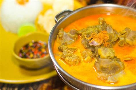 Resep Gulai Kambing sangat cocok untuk diaplikasikan untuk Anda yang bingung ingin memasak menu ...