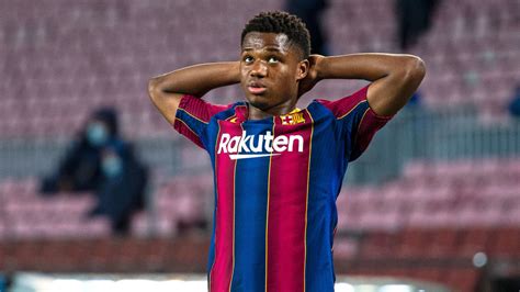 Ansu Fati injury: Barcelona star out 4 months, tears meniscus - Sports ...