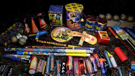 🔥 BIG FIRECRACKERS 🔴 NIGHT EXPLOSIONS AND FIREWORKS 🔥 TEST FIRECRACKERS AND ROCKETS 🔴 - YouTube