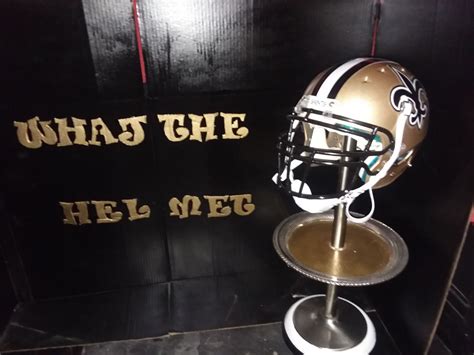 WHAT THE HELMET New Orleans Saints Custom Helmet Stand - Etsy