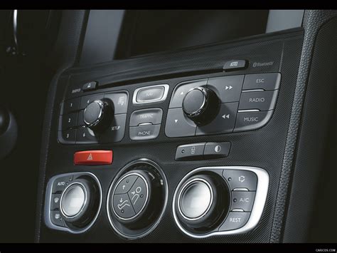 Citroen DS4 (2012) - Interior | Caricos