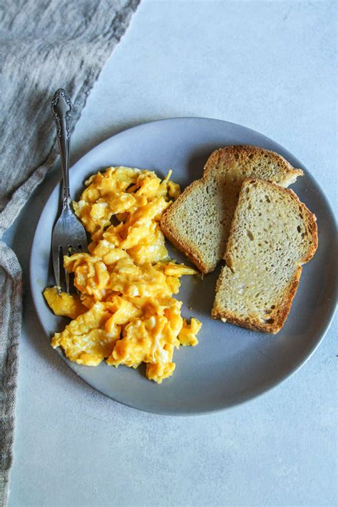 Scrambled Eggs and Toast Recipe - Sweetphi