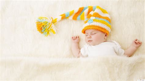 Cute baby sleeping 4K wallpaper download