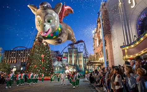 Fun Facts About Universal’s Holiday Parade Featuring Macy’s