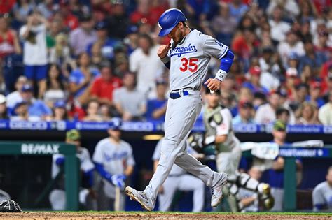 Cody Bellinger injury: Dodgers CF scratched with left leg tightness ...