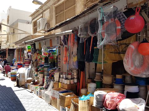 Bab Al Bahrain Souq Foto by Monica Belohuby