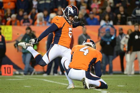 Broncos' Matt Prater breaks NFL record for longest field goal with 64 ...