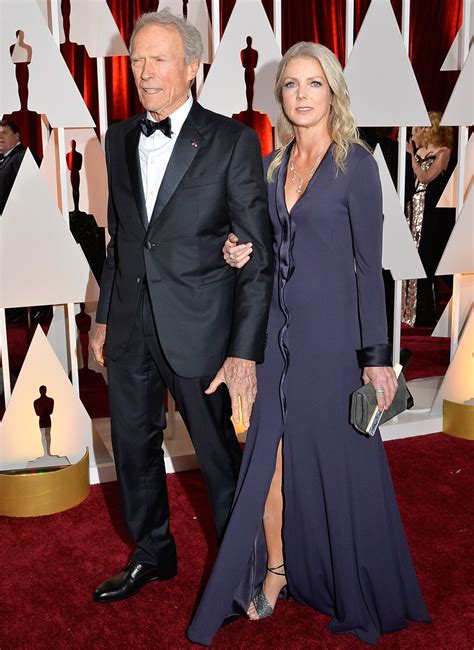 Clint Eastwood Brings Girlfriend Christina Sandera to Oscars 2015