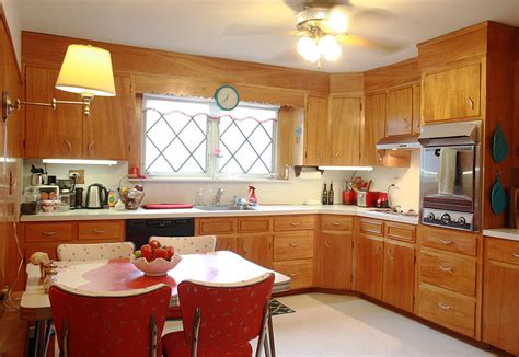 50'S Vintage Kitchen Cabinets / 50s Retro Kitchens : Hoosier cabinet, a historical perspective.