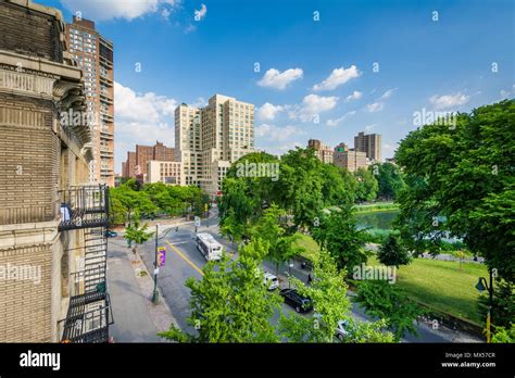 110th street harlem hi-res stock photography and images - Alamy