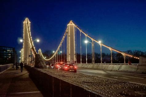 Battersea Bridge a night view by StevenBest | ePHOTOzine