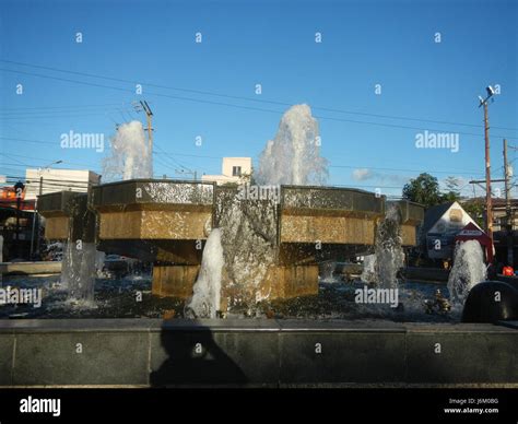 08909 Francisco Balagtas Monument Liwasang Balagtas Fountain Pandacan ...