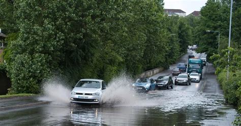 Glasgow weather: SEPA issue flood alert with city under Met Office rain ...