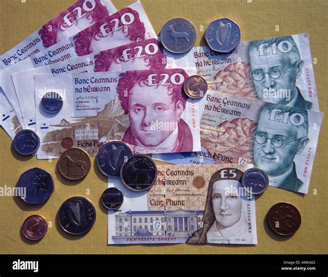 Irish currency hi-res stock photography and images - Alamy