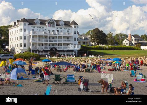 The Union Bluff Hotel in York, Maine, with sunbathers on the beach Stock Photo - Alamy