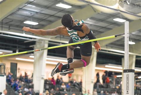 Indoor track and field achieves back-to-back championship titles – Point Park Globe