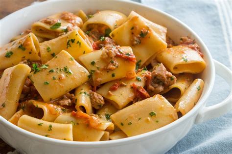 Paccheri Pasta with Pomodorini and Tuna – Giadzy