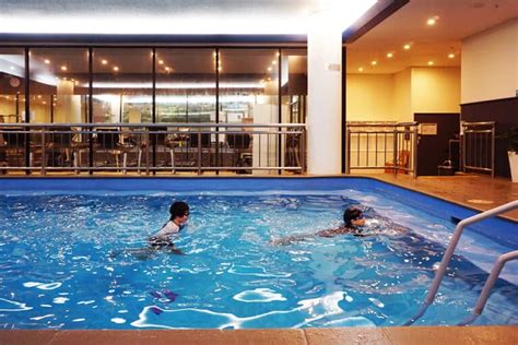 Family-Friendly Hotel Pools In Melbourne | TOT: HOT OR NOT